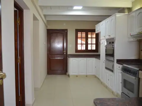 VENTA CASA TRES CERRITOS 4 DORMITORIOS EN SUITE