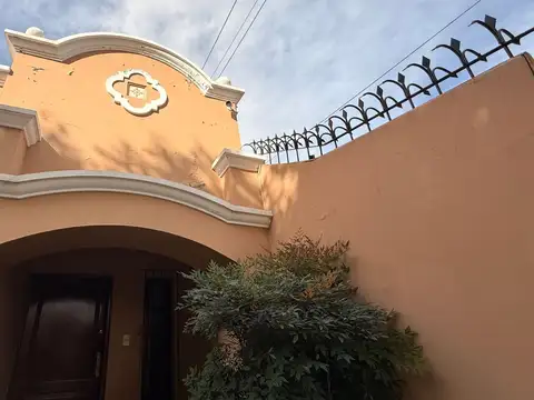 Casa 6 ambientes con 6 baños