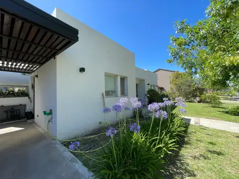 Aristóbulo del Valle 5155