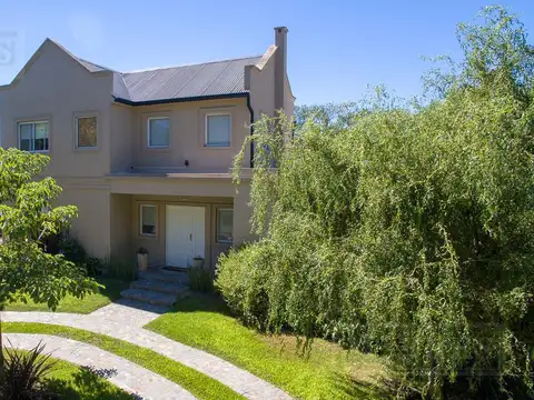 Casa en venta apto credito sobre lote interno en Palmer's Cottage