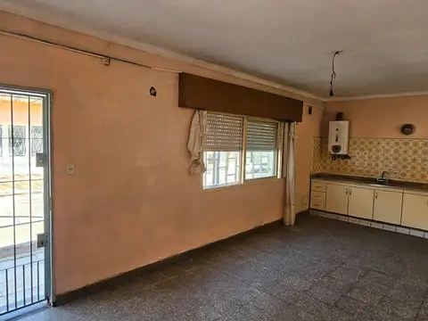Casa en Venta en Liniers, USD 135.500