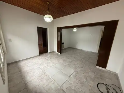 Depto Tipo Casa en Alquiler de 2 dormitorios