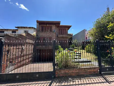 Casa en Venta en Paso Del Rey 6 Ambientes