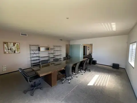 Oficina 6 ambientes con 1 baño