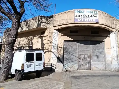 Casa en lote propio de 232 en esquina con amplio local