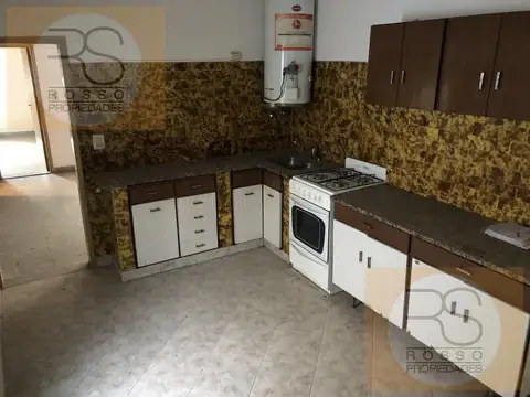 Depto Tipo Casa en Venta en Ramos Mejía Sur, USD 82.000