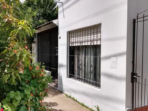 Depto Tipo Casa en Venta en Moron, USD 43.000