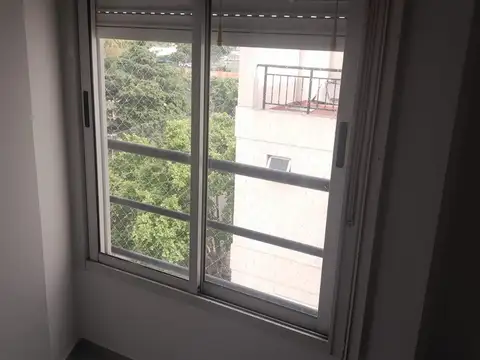 2 AMBIENTES AMPLIOS Y MUY LUMINOSOS MUY BUEN ESTADO