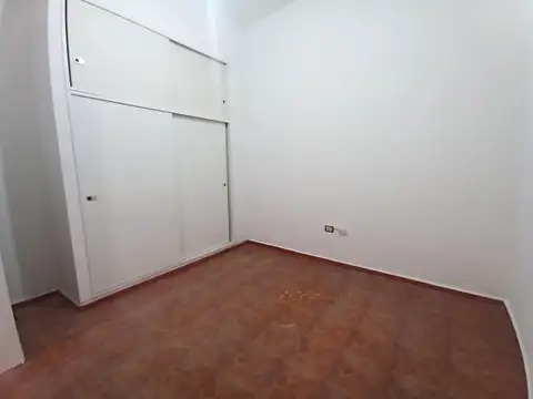 Depto Tipo Casa en Venta en Parque Avellaneda, USD 53.000