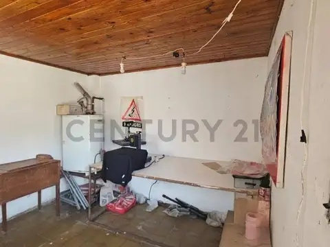 Venta Casa 3 Ambientes M. grande con gran parque ( Apto Credito)