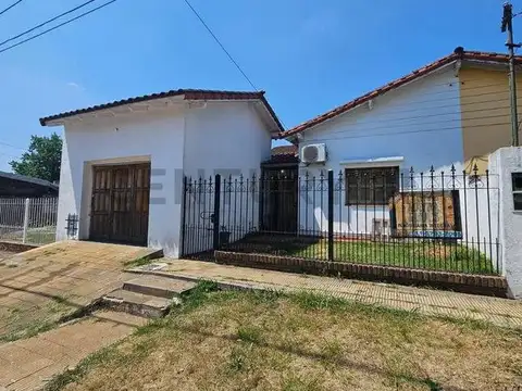 Venta Casa 3 Ambientes M. grande con gran parque ( Apto Credito)