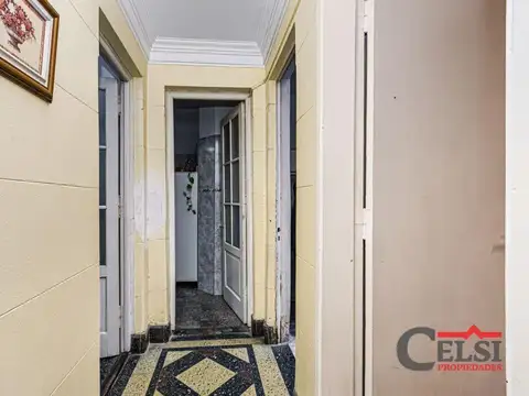 Depto Tipo Casa en Venta 50 años