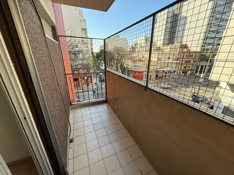 Av. CORRIENTES 5700, Piso 3