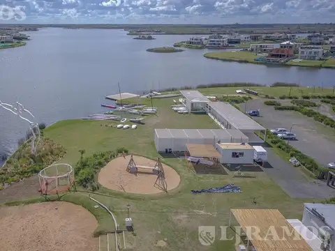 Casa en Venta en Puertos - Barrio Costas, USD 670.000