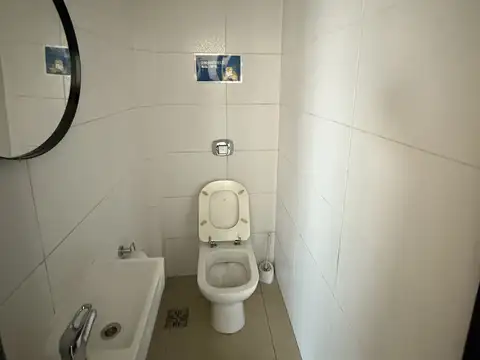 Oficina en Alquiler en Moron Sur, $ 2.500.000