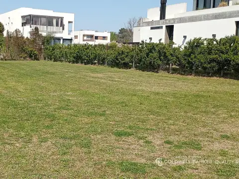 Venta de lote en Lagoon Pilar