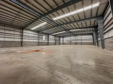 Galpon en Alquiler 40  mts Frente