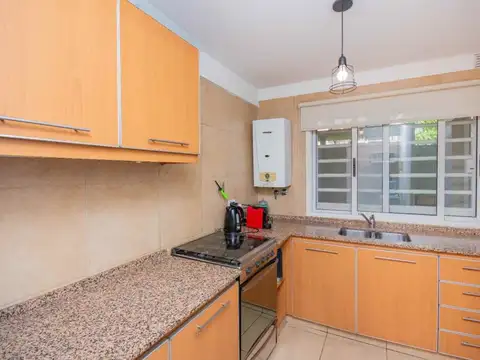 Depto Tipo Casa en Venta en Monte Castro, USD 165.000