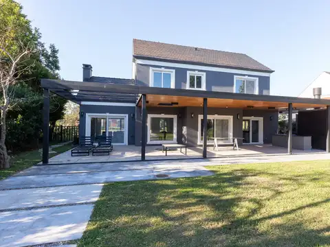 VENTA CASA 5 AMBIENTES BARRIO PILAR GOLF PEVERO