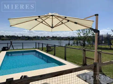 Casa 6 ambientes con 5 baños