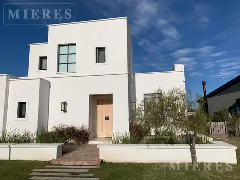 Casa en Alquiler Temporal A Estrenar
