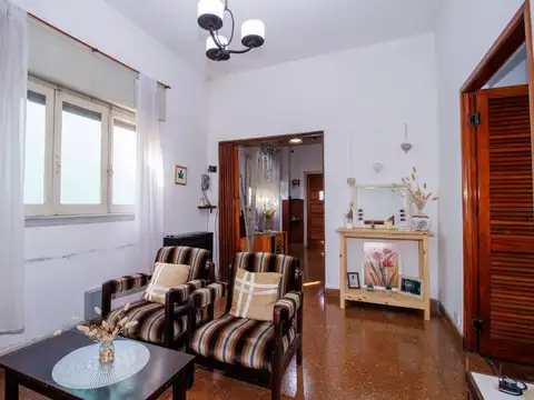 Adolfo Alsina 3200