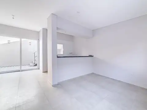 VENDO CASA 2 DORM. EN B° COFICO APTA CRÉDITO