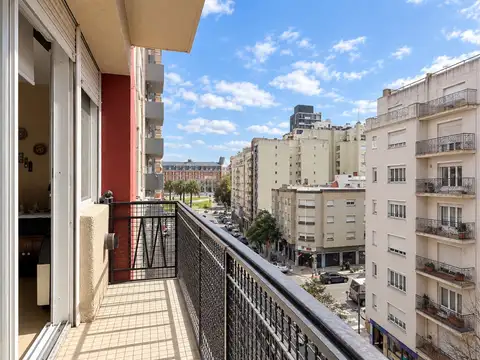 Departamento 3 ambientes con 2 baños