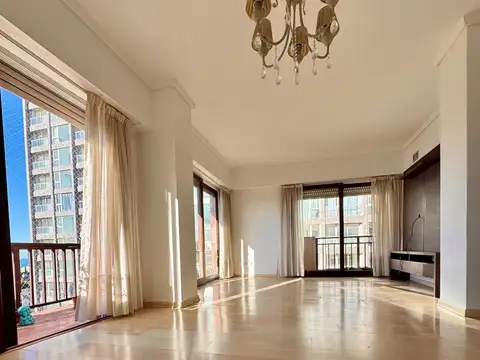 Piso de cuatro ambientes al frente con balcón corrido y vista al mar, Santiago del Estero 1400
