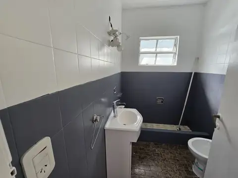 Depto Tipo Casa en Alquiler en Lomas de Zamora, $ 790.000