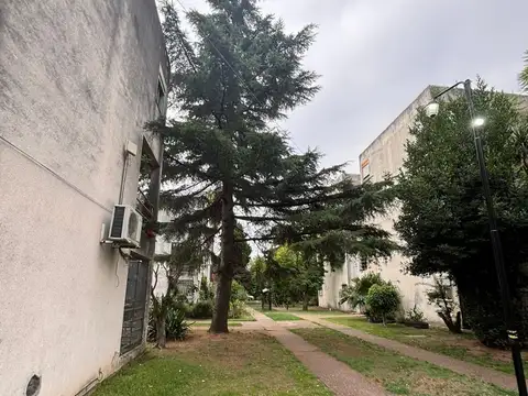 Departamento 6 ambientes con 2 baños