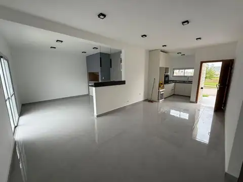 DUPLEX A ESTRENAR EN VILLA ALLENDE CON PILETA