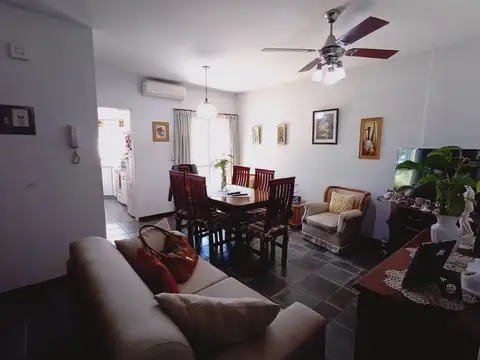 Departamento en Venta en Villa Adelina, USD 95.000