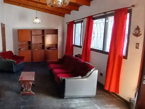 Depto Tipo Casa en Alquiler de 3 ambientes