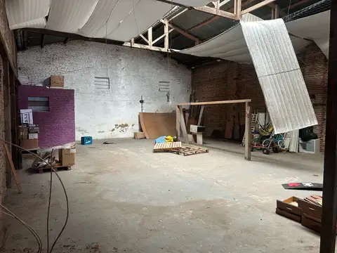 Casa 6 ambientes con 2 baños