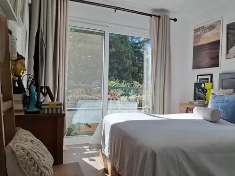 Departamento 3 amb. con balcón, parrilla y cochera cubierta