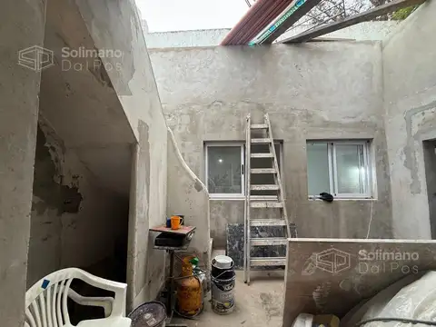 CASA DE 4 AMBIENTESEN EN VENTA EN LA LUCILA