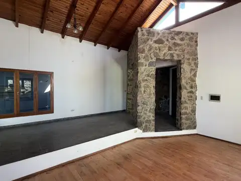 Casa en Venta en Arguello, USD 200.000