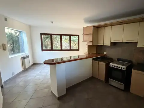 VENTA – Dúplex de 3 dormitorios con pileta en Housing cerrado en Argüello