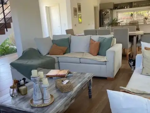 Casa en Alquiler al Norte