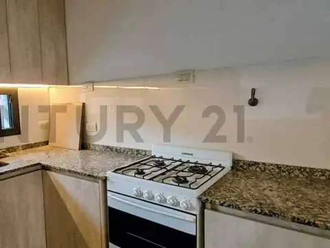 Casa 3 ambientes con 2 baños