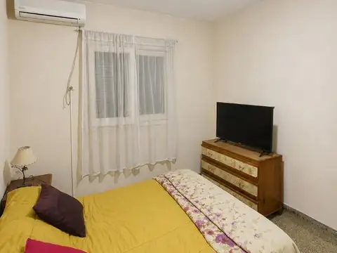 Casa a la venta 3 Amb + dpto 3 Amb al fondo en Merlo centro