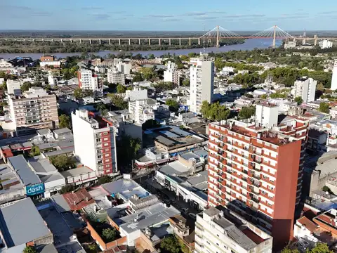 Departamento en Venta de 3 ambientes, balcón y lavadero. Pleno Centro Zarate