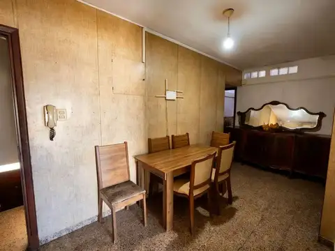 Depto Tipo Casa en Venta 63 años