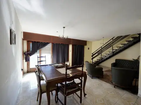 Depto Tipo Casa en Venta de 4 ambientes