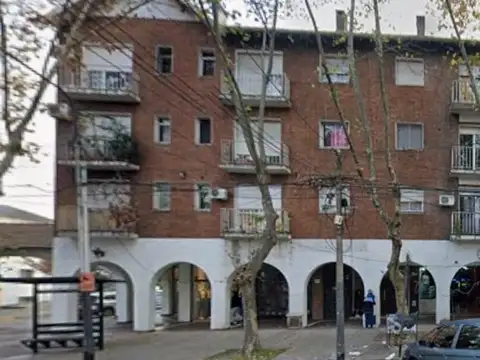 En Venta en Ciudad Jardin Departamento de 2 Ambientes en 3er Piso F: 10532