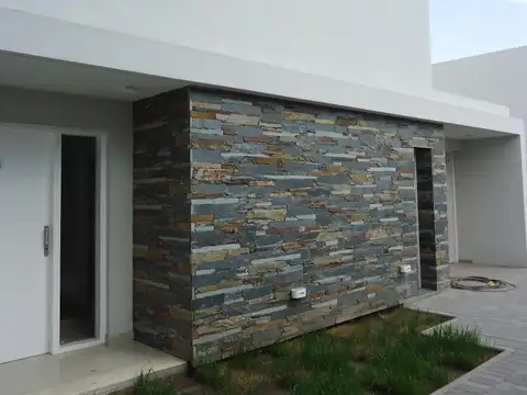 Depto Tipo Casa 4 ambientes con 3 baños