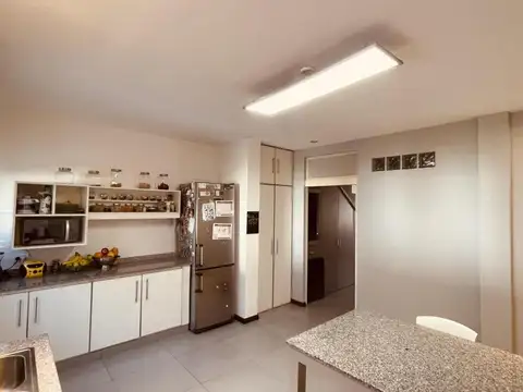 CASA EN VENTA - El Palomar