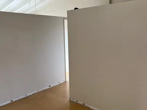 Oficina en Alquiler con 1 cochera