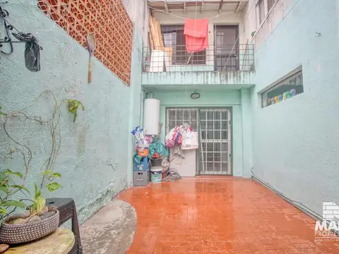 Casa en venta en olivos 5 Ambientes con Patio